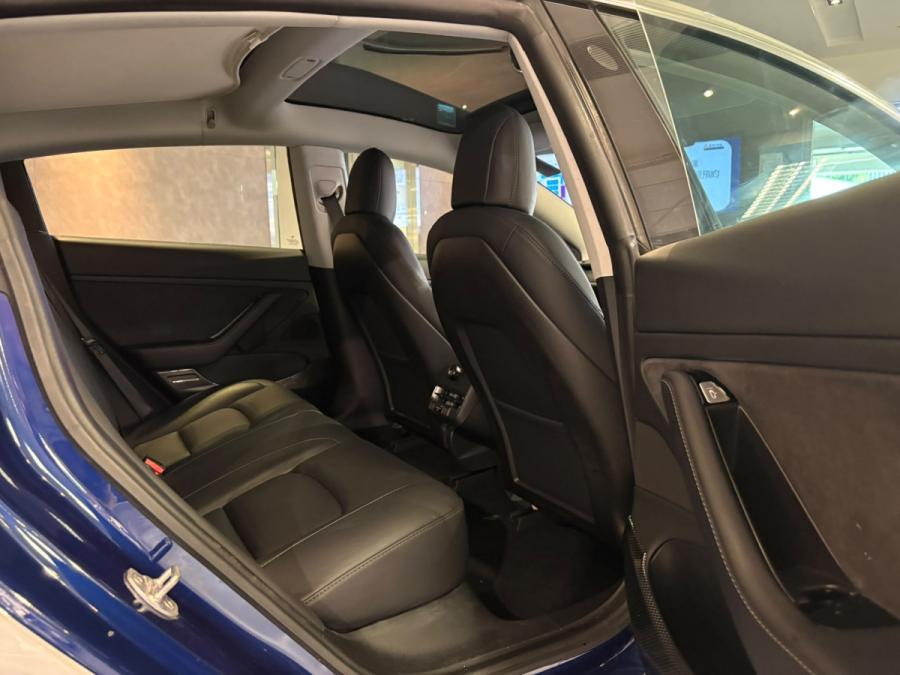 Model 3 Standard Range Plus - Image 4